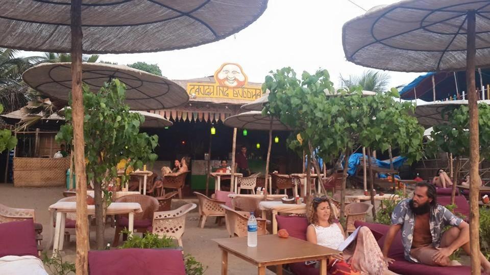 הוסטל ארמבול Laughing Buddha מראה חיצוני תמונה